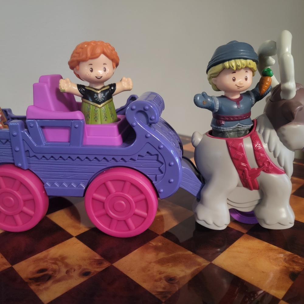 Fisher-Price Little People Frozen Sleigh Set - Picture 3 of 8